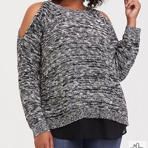Torrid SZ 1X cold shoulder knit sweater